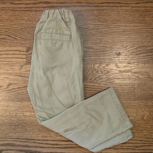 SOLD: 5/$25🟡Boys 4T Khakis